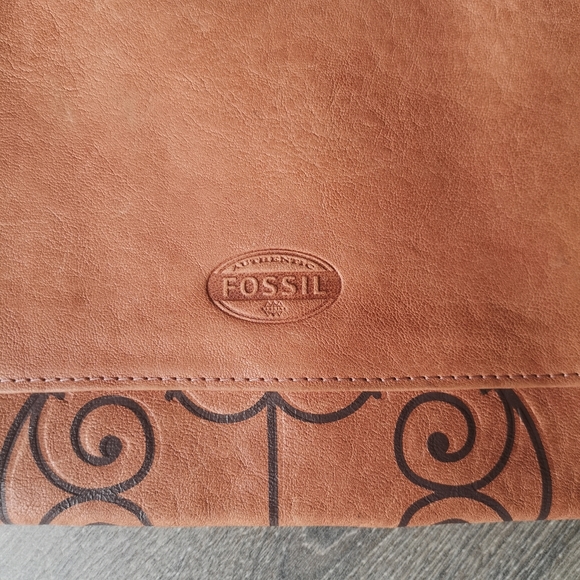 FOSSIL Penelope Collection Salmon Bird Leather Large Clutch Purse Pouch Wallet - Picture 4 of 16